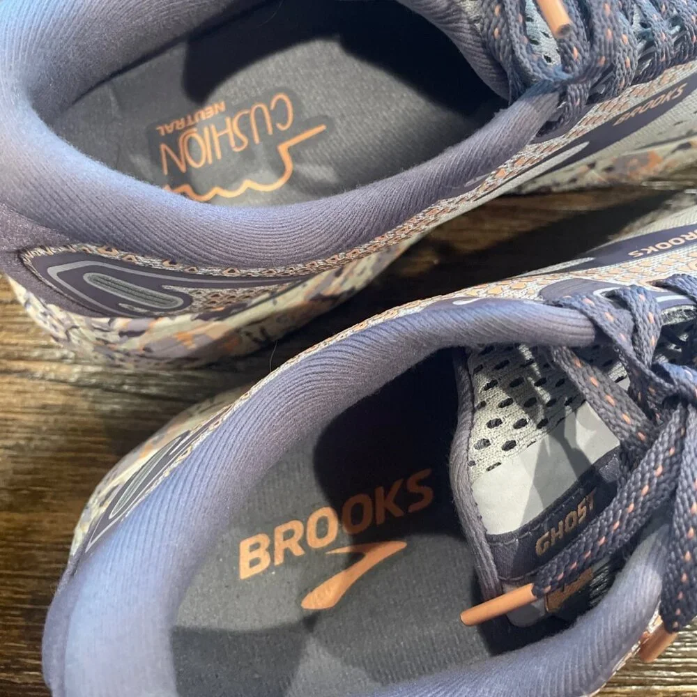 Brooks Ghost 14 Women's Running Shoes in Light Purple and Lavender